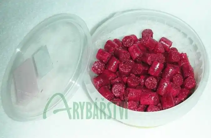 PROFESSIONAL Proteinové Pelety v dipu 10 mm 100 g Jahoda (Není skladem) Jen Po Omezenou Doba