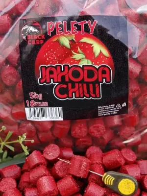 Black Carp PELETY JAHODA - CHILLI 18MM 5KG Nakupujte Hned