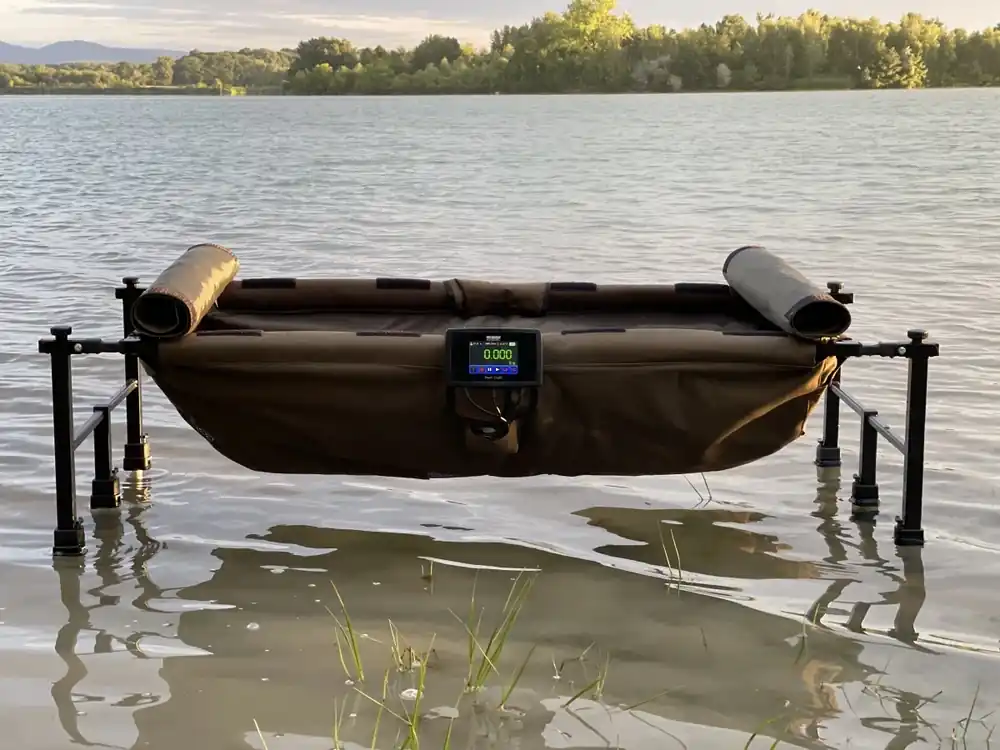Holdcarp Podložka pod rybu s digitální senzorovou váhou Digital Smart Cradle Akční Nabídka