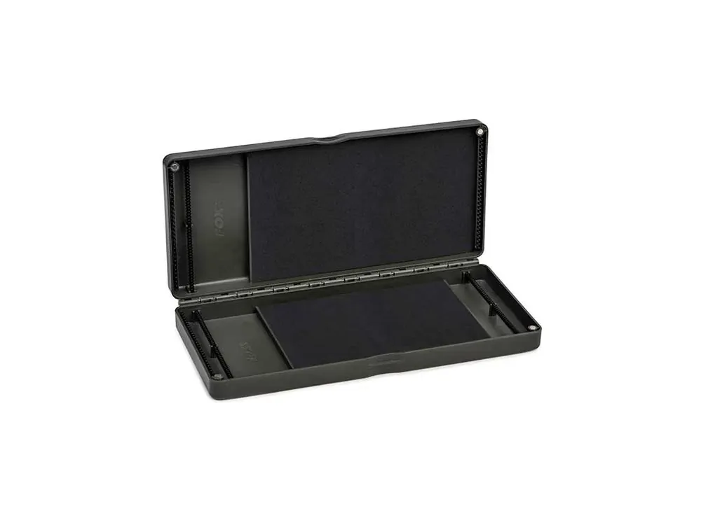 Fox EDGES™ Medium Rig Box inc 50 pins Autentický